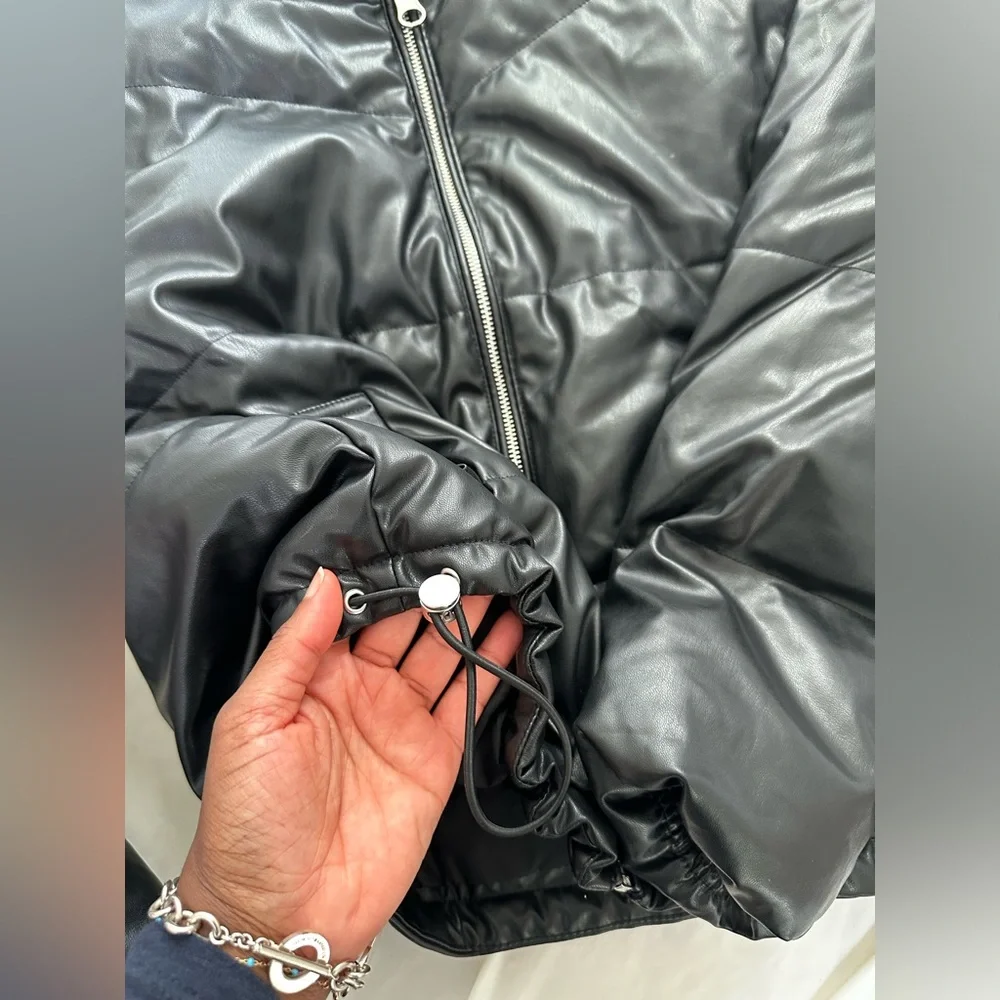 H&M bomber jacket - Picture 3 of 4
